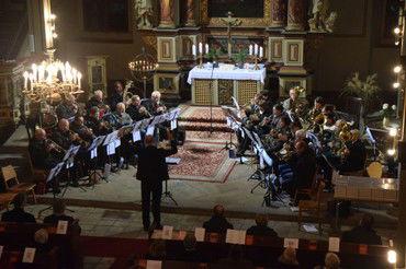 Der Kreisposaunenchor begeistert mit guter Musik